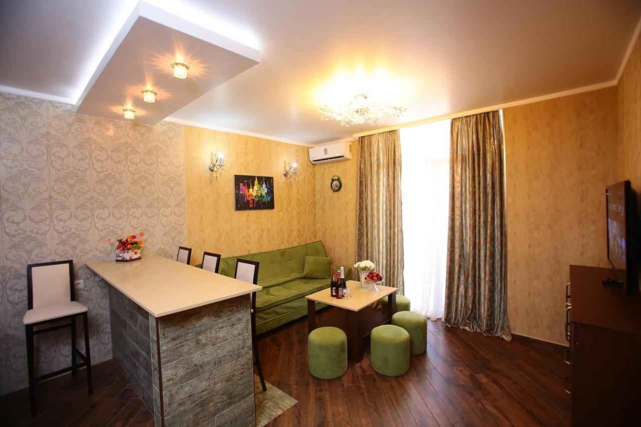 Orbi Sea Towers Batumi Resort ภายนอก รูปภาพ