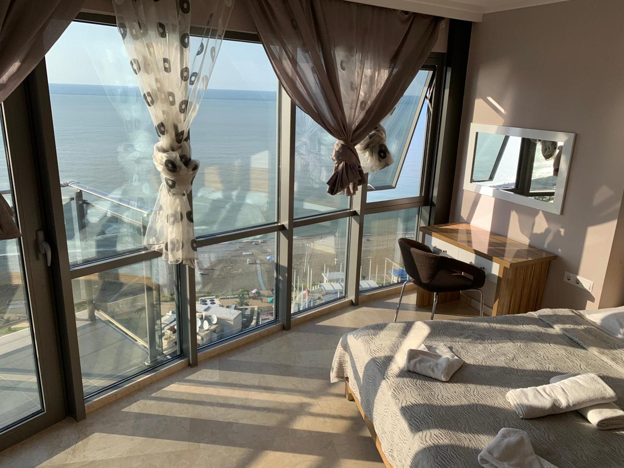 Orbi Sea Towers Batumi Resort ภายนอก รูปภาพ