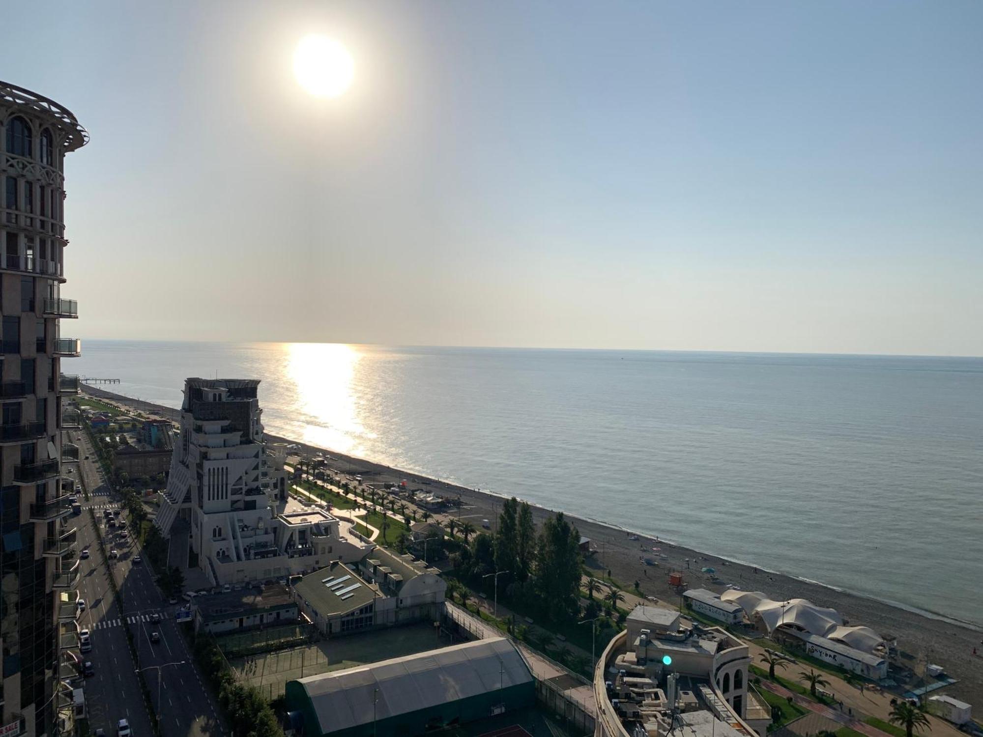 Orbi Sea Towers Batumi Resort ภายนอก รูปภาพ