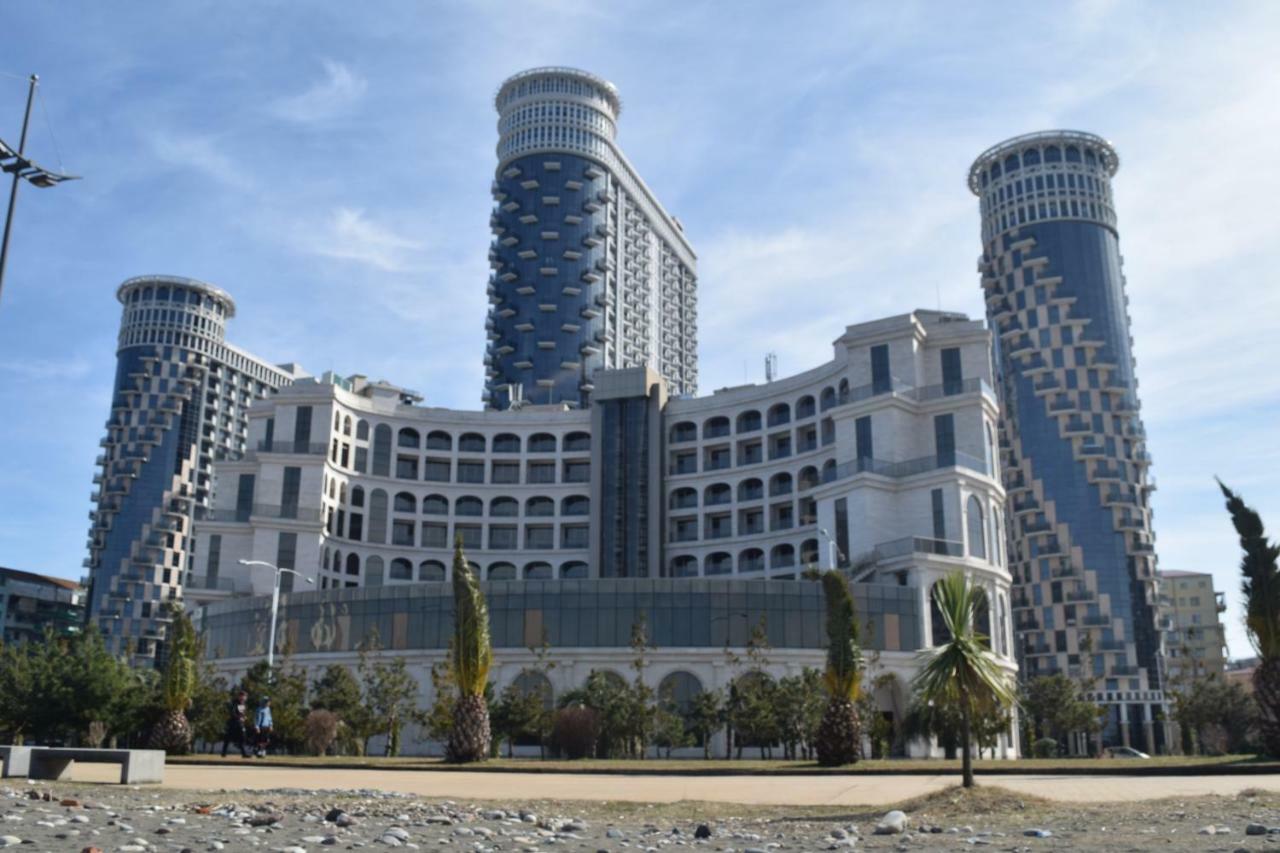 Orbi Sea Towers Batumi Resort ภายนอก รูปภาพ